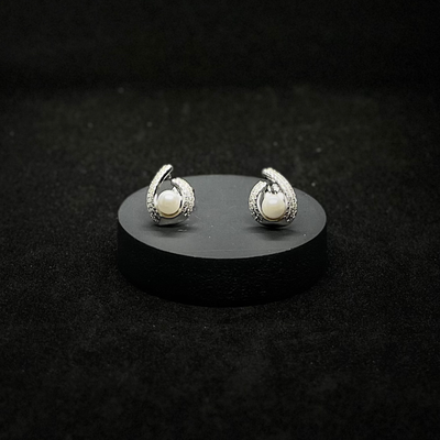 Swirl Pearl Tops